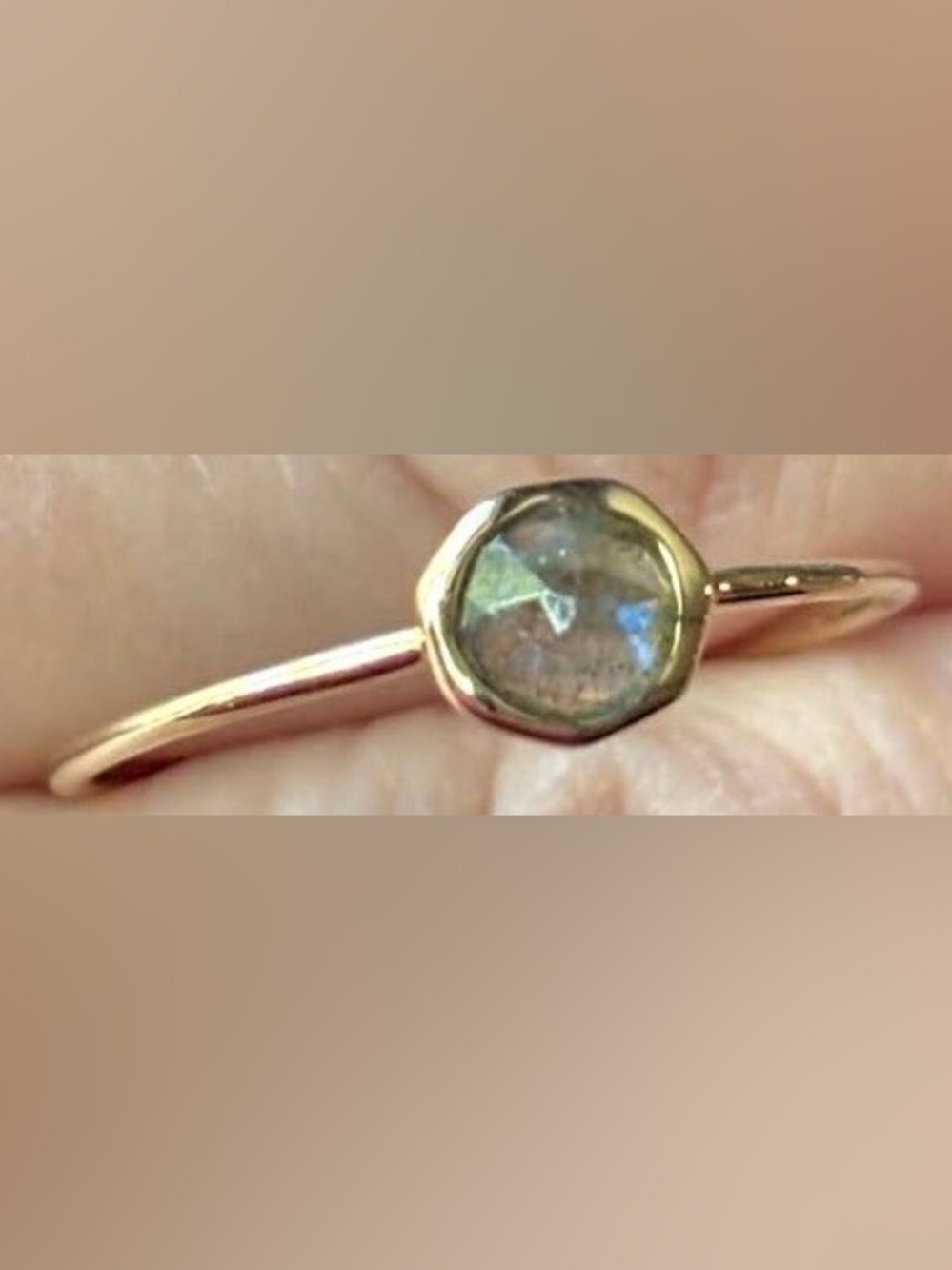 Labradorite Mini Mood Ring in 10k Yellow Gold